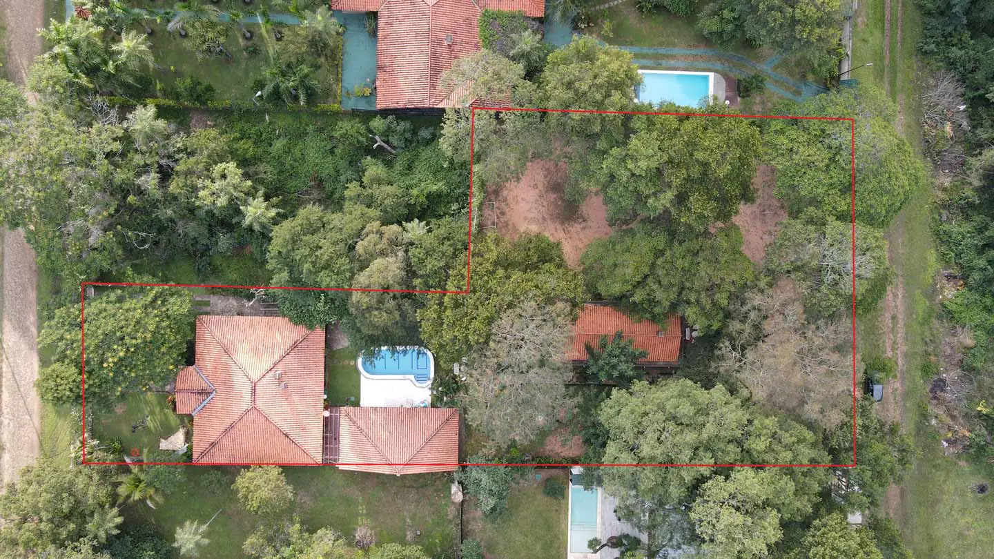 Haus-mieten-in-Paraguay-3.0 Anwesen mit 2 Häusern Pool und großem Garten