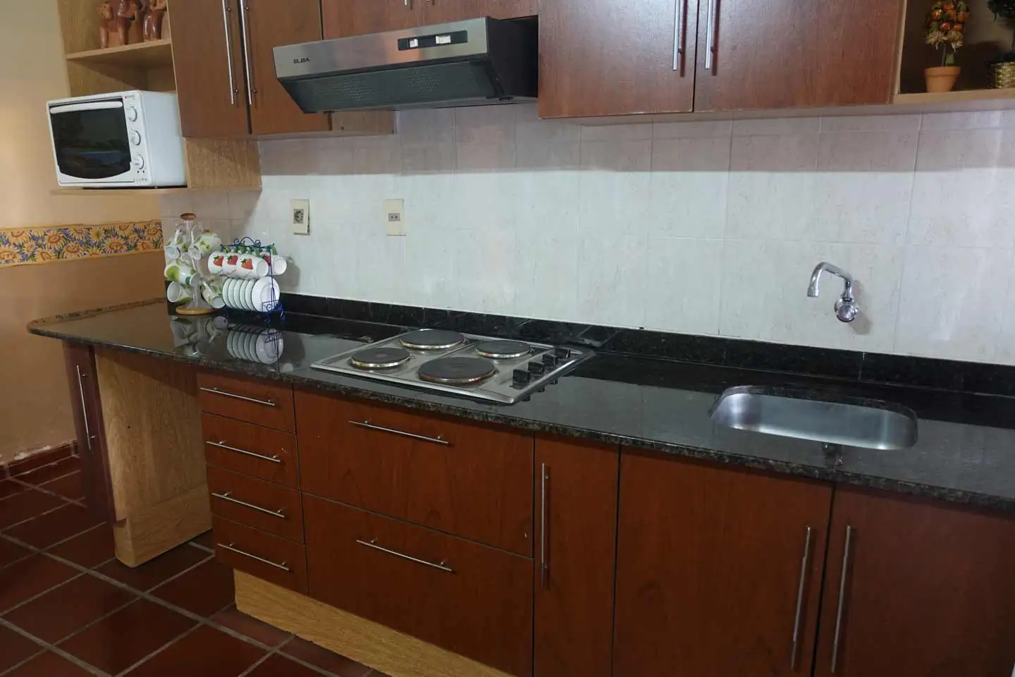 Haus-mieten-in-Paraguay-(43 Anwesen mit 2 Häusern Pool und großem Garten