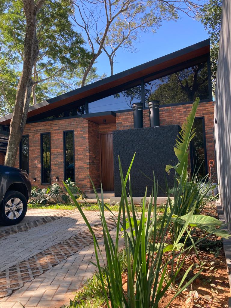 alt="huis te huur paraguay"