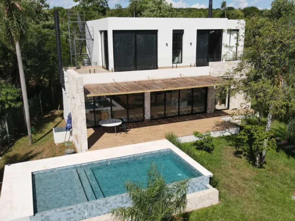 Luxuriöse Villa in den Sunset Hills von San Bernardino