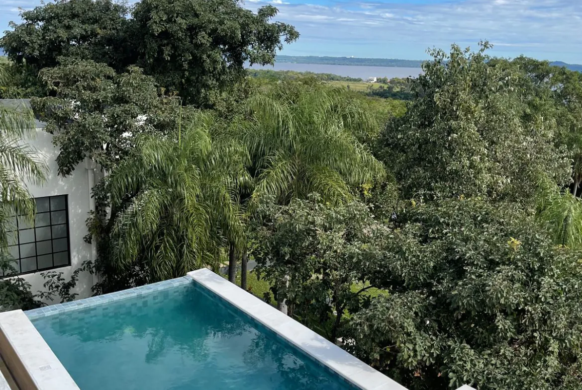 Villa moderna com piscina de borda infinita em Sunset Hills de San Bernardino
