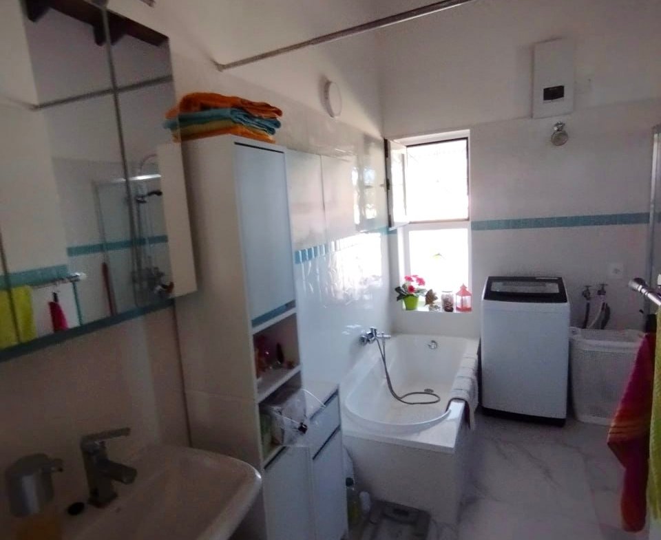 Oportunidade perto de Assunção/Paraguai: casa nova com piscina grande em bairro fechado em Nueva Colombia