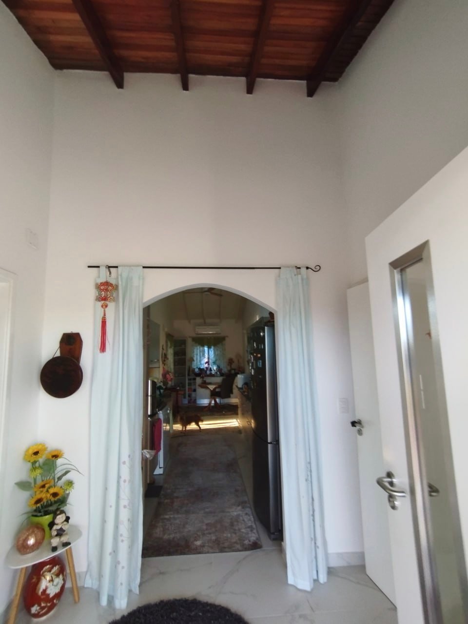 Oportunidade perto de Assunção/Paraguai: casa nova com piscina grande em bairro fechado em Nueva Colombia